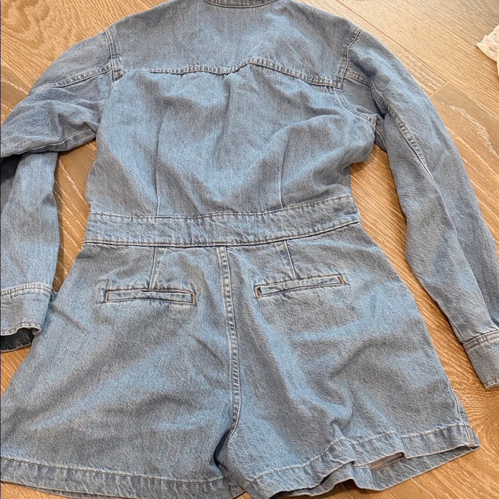 NWT Universal Thread Light Blue Denim Button-Fron… - image 8